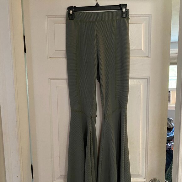 Sonny Ribbed Flare Pant Olive Small - Picture 2 of 5